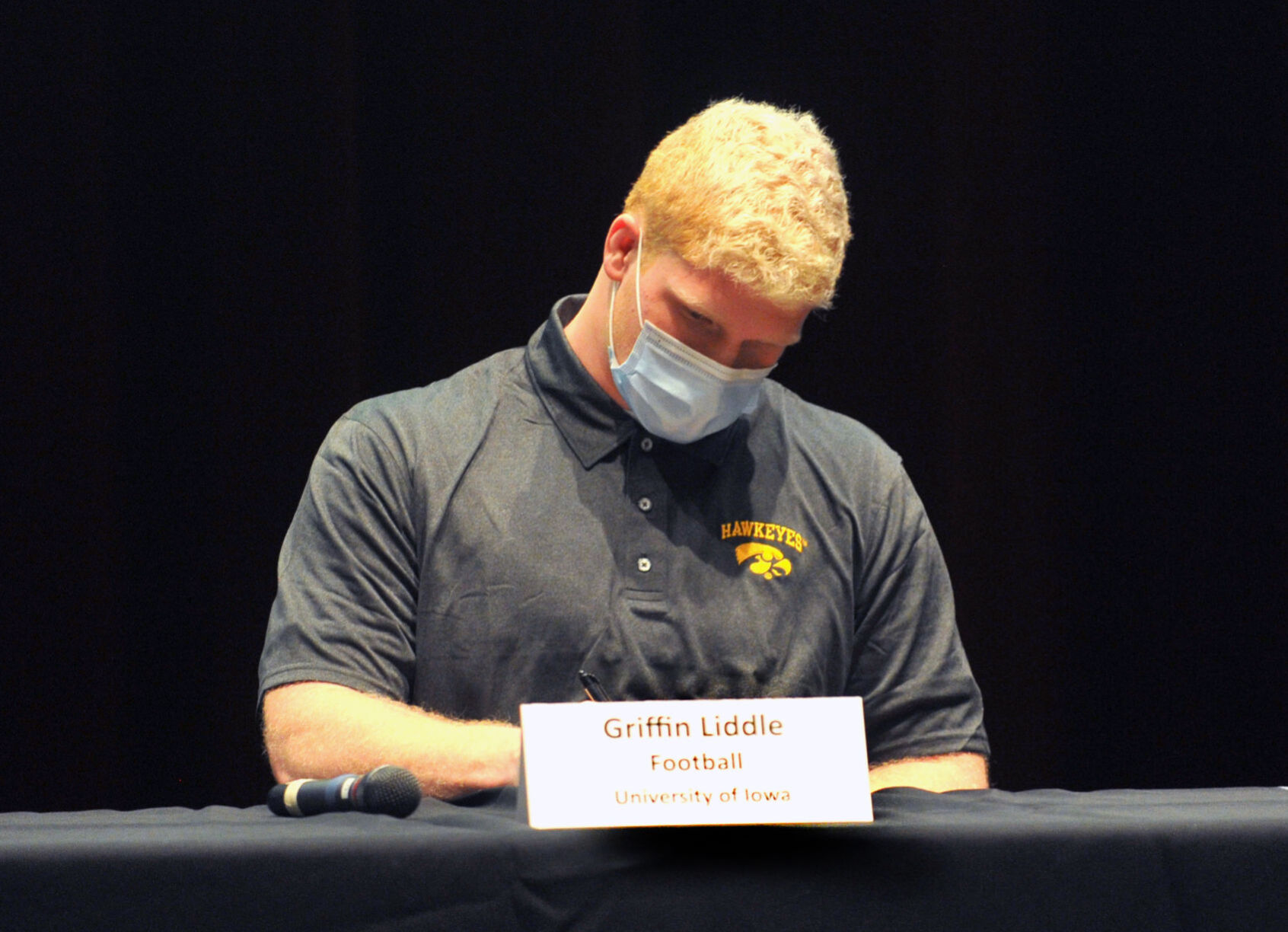 121620-qc-spt-signing day-071